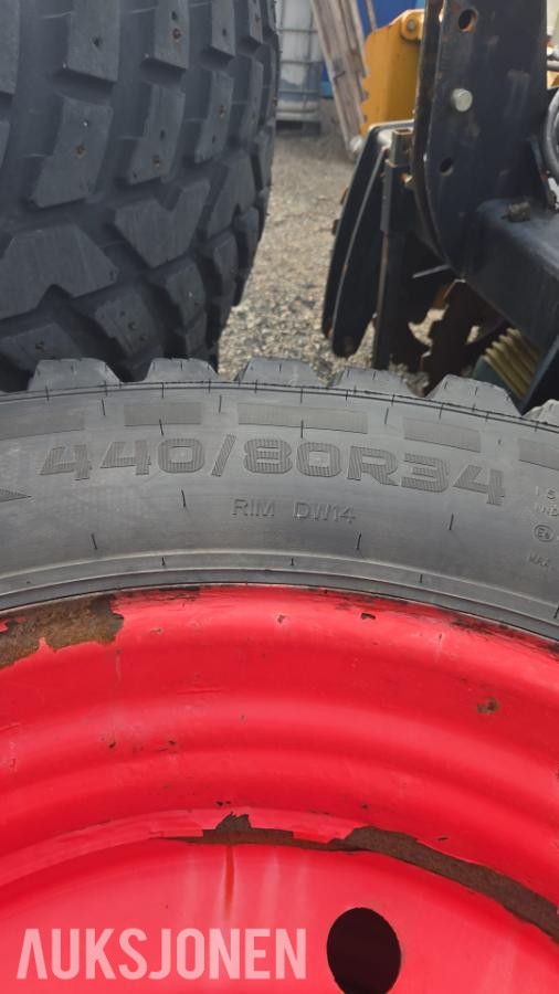4 stk Nokian vinterhjul brukt på Fendt 828 